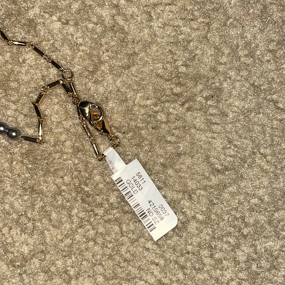 Gold toned necklace - Picture 4 of 5